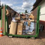 Auch der zweite Container neigt sich langsam dem Ende zu. Auch der zweite Container neigt sich langsam dem Ende zu.