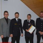 Feuerwehr-Ehrenabzeichen Der deutsche Feuerwehrverband verleiht durch den stv. Kreisbrandmeister Silvio Schädel das Deutsche Feuerwehr-Ehrenkreuz in Silber an Kommandant Bruno Dentz. Im Bild: Bürgermeister Gunter Jungmann, stv. Kreisbrandmeister Silvio Schädel, Kommandant Bruno Dentz, stv. Kommandant Klaus Baumgärtner (v.l.n.r.)